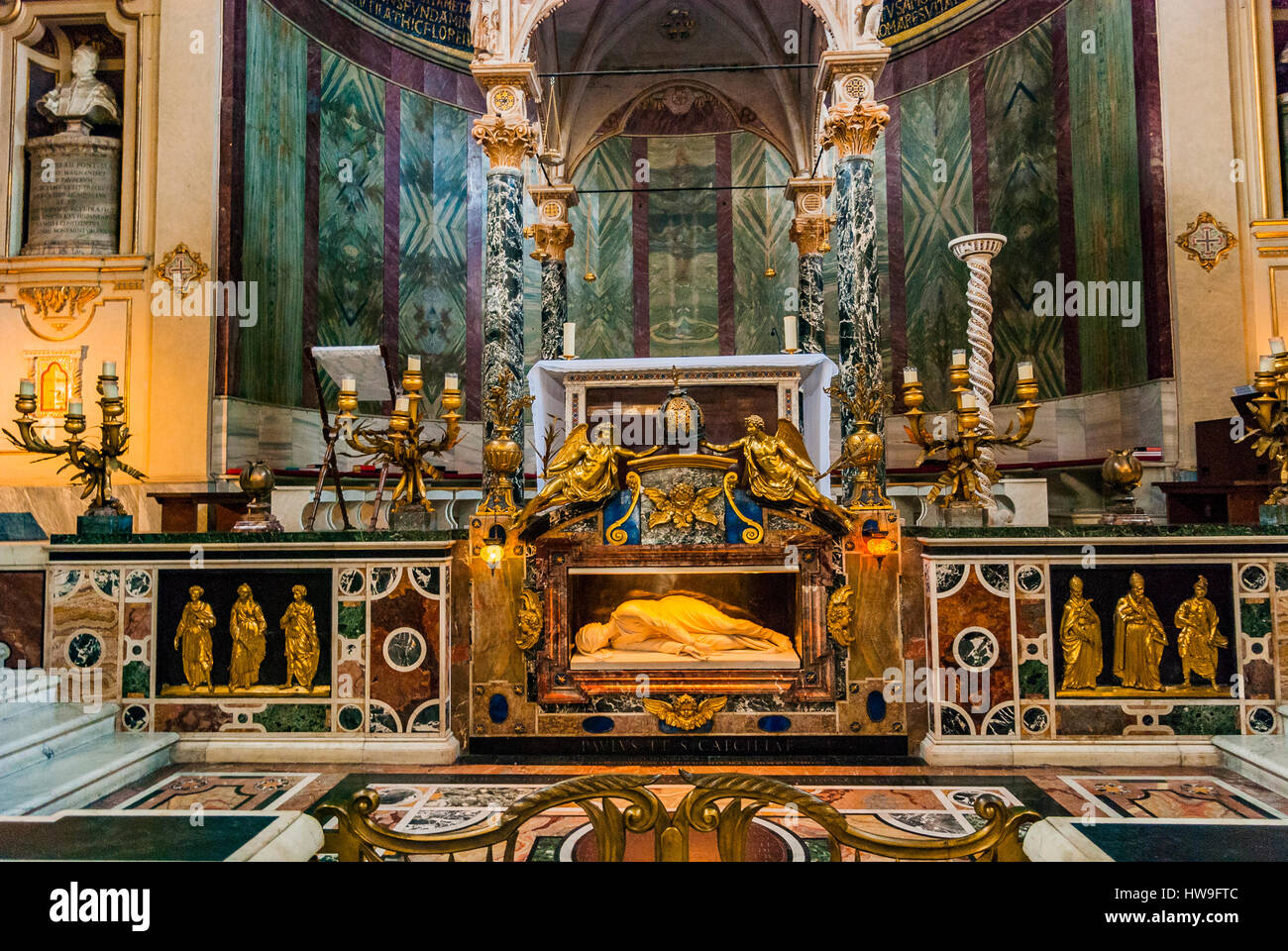 Martyre de sainte Cécile, par Stefano Maderno, l'un des exemples les plus  célèbres de la sculpture baroque. Santa Cecilia in Trastevere. Rome,  Latium, Italie Photo Stock - Alamy