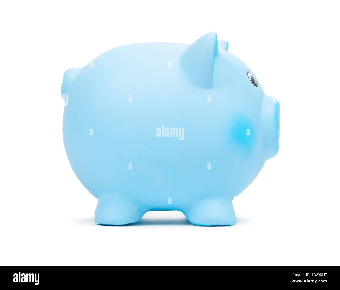 Tirelire en céramique bleue, isolé sur fond blanc. L'épargne de la Banque mondiale, l'économie, les investissements financiers, l'épargne pour acheter une maison, une voiture, pour la retraite con Banque D'Images