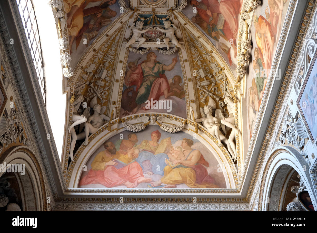 Saint Jean l'Evangéliste fresque de la chapelle Theodoli par Giulio Mazzoni, église de Santa Maria del Popolo, Rome, Italie Banque D'Images