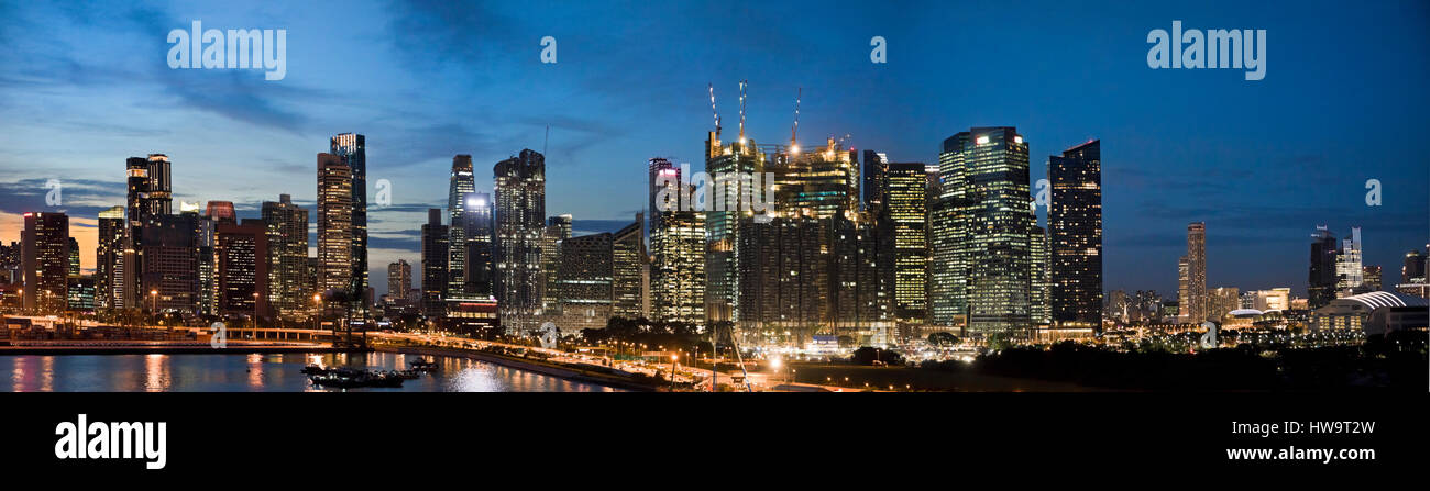 Vue panoramique horizontal (3 photo) vue paysage urbain de Singapour. Banque D'Images