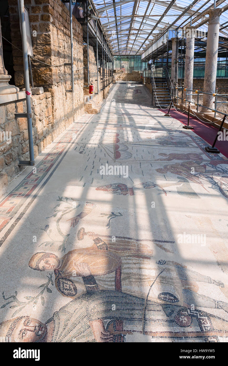 PIAZZA ARMERINA, ITALIE - 29 juin 2011 : hall de la Villa Romana del Casale. Cette ancienne villa a été construite dans le premier quart du 4e siècle et loca Banque D'Images