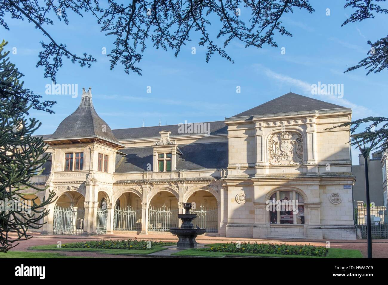 La France, l'Allier, Moulins, la vieille ville, Anne de Beaujeu musée départemental et municipal La France, l'Allier, Moulins, la vieille ville, Anne de Beaujeu musée départemental et municipal