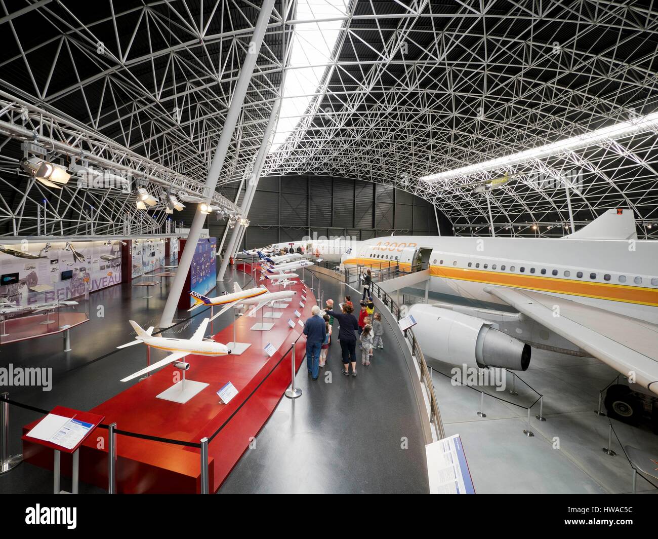 France, Haute Garonne, Toulouse, Aeroscopia, musée de l'aviation, 300B Airbus, Concorde et Airbus collection modèles Banque D'Images