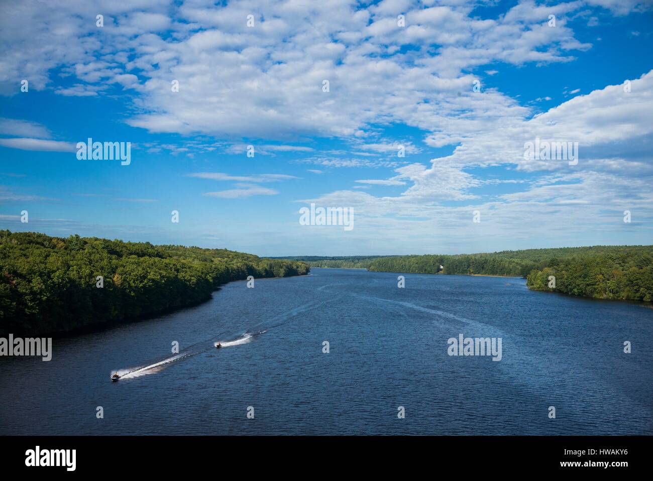 United States, Maine, Richmond, élevée voir la rivière Kennebec du nouveau pont de Richmond Banque D'Images