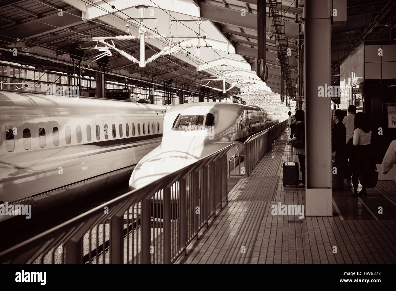 KYOTO, JAPON - 18 MAI : gare à l'extérieur le 18 mai 2013 à Kyoto. Ancienne capitale impériale du Japon depuis plus de mille ans, il a le Banque D'Images