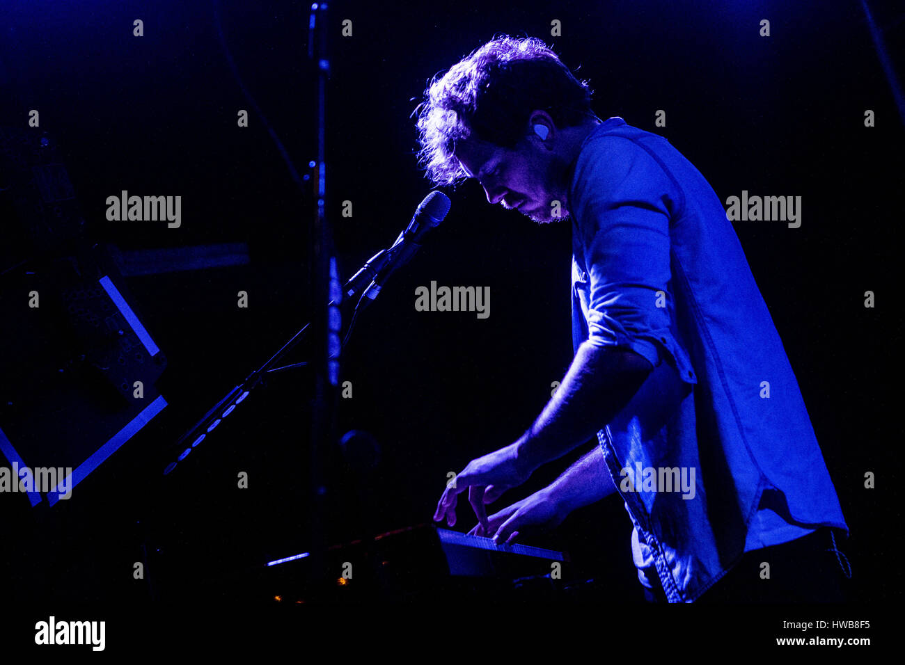 Milan, Italie. 18 mars, 2017. French pop rock band Busted effectue live au Tunnel Club Crédit : Mairo Cinquetti/Alamy Live News Banque D'Images