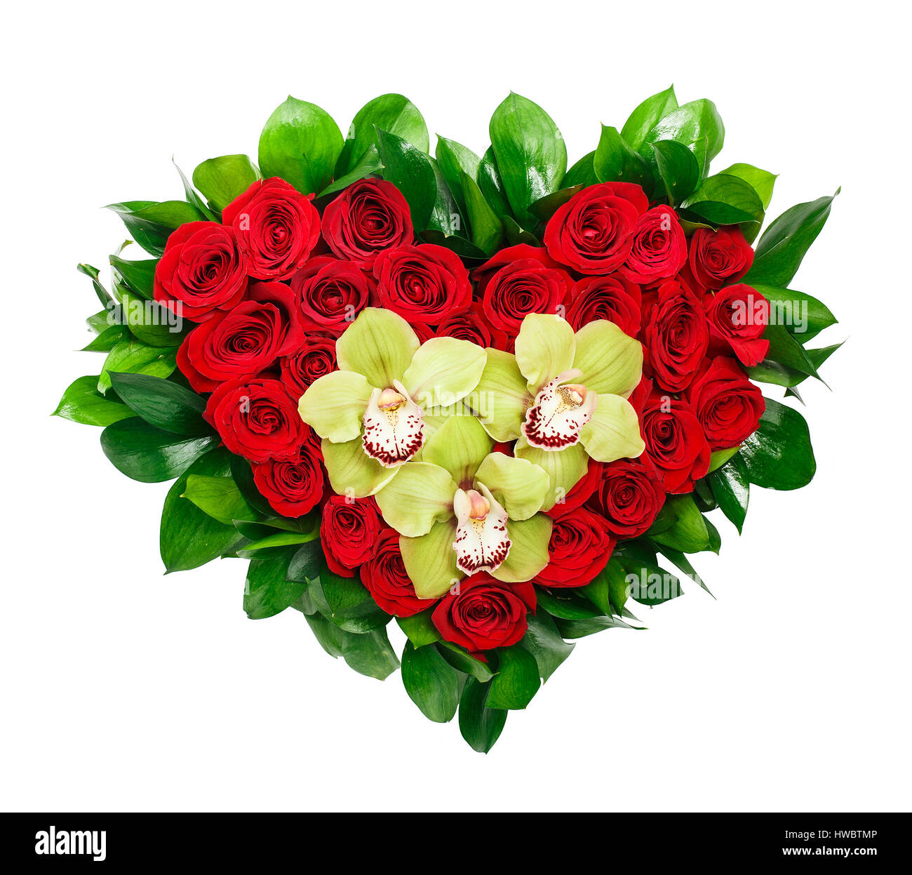 En forme de coeur bouquet de roses rouges et d'orchidées isolé sur fond  blanc Photo Stock - Alamy
