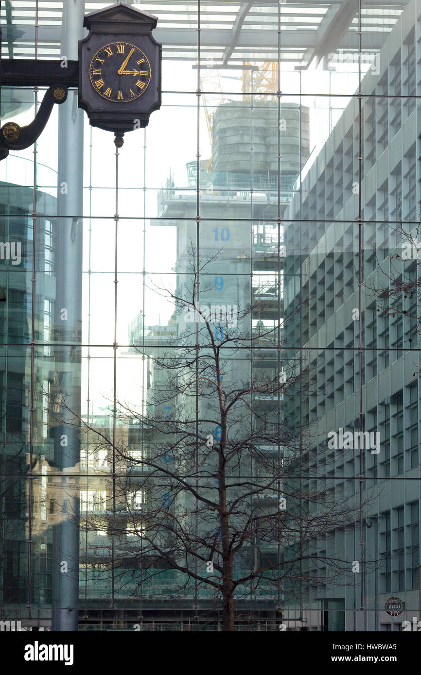 Morden Verre architectural de bâtiments à Londres Banque D'Images