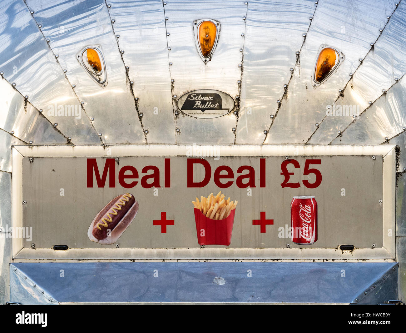 La Street Food - fast-food, repas d'aliments de rue portent sur un vendeur de rue van sur London's South Bank Banque D'Images