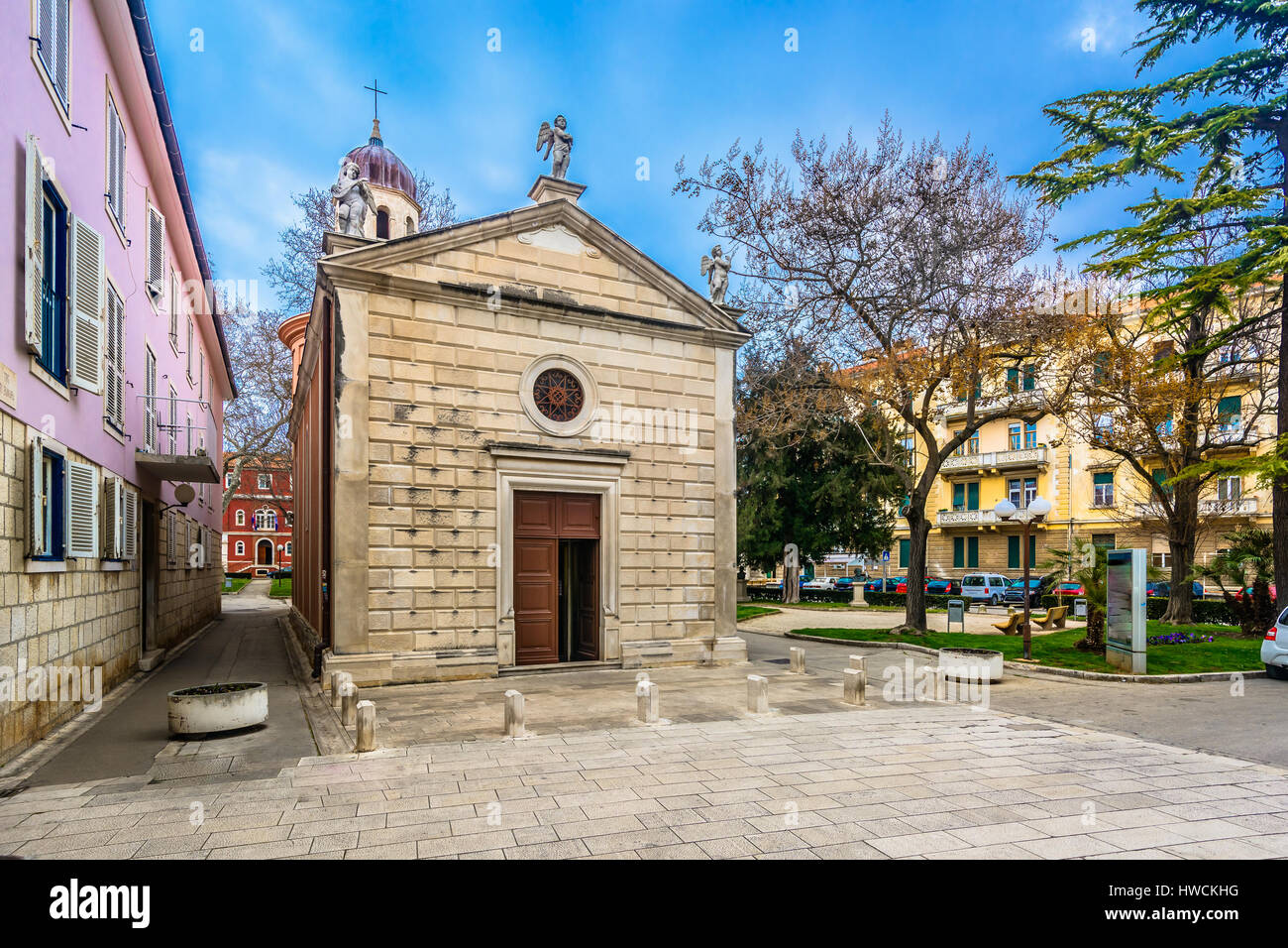 Vue panoramique à la vieille église dans la ville de Zadar, capitale du nord de la Dalmatie. Banque D'Images