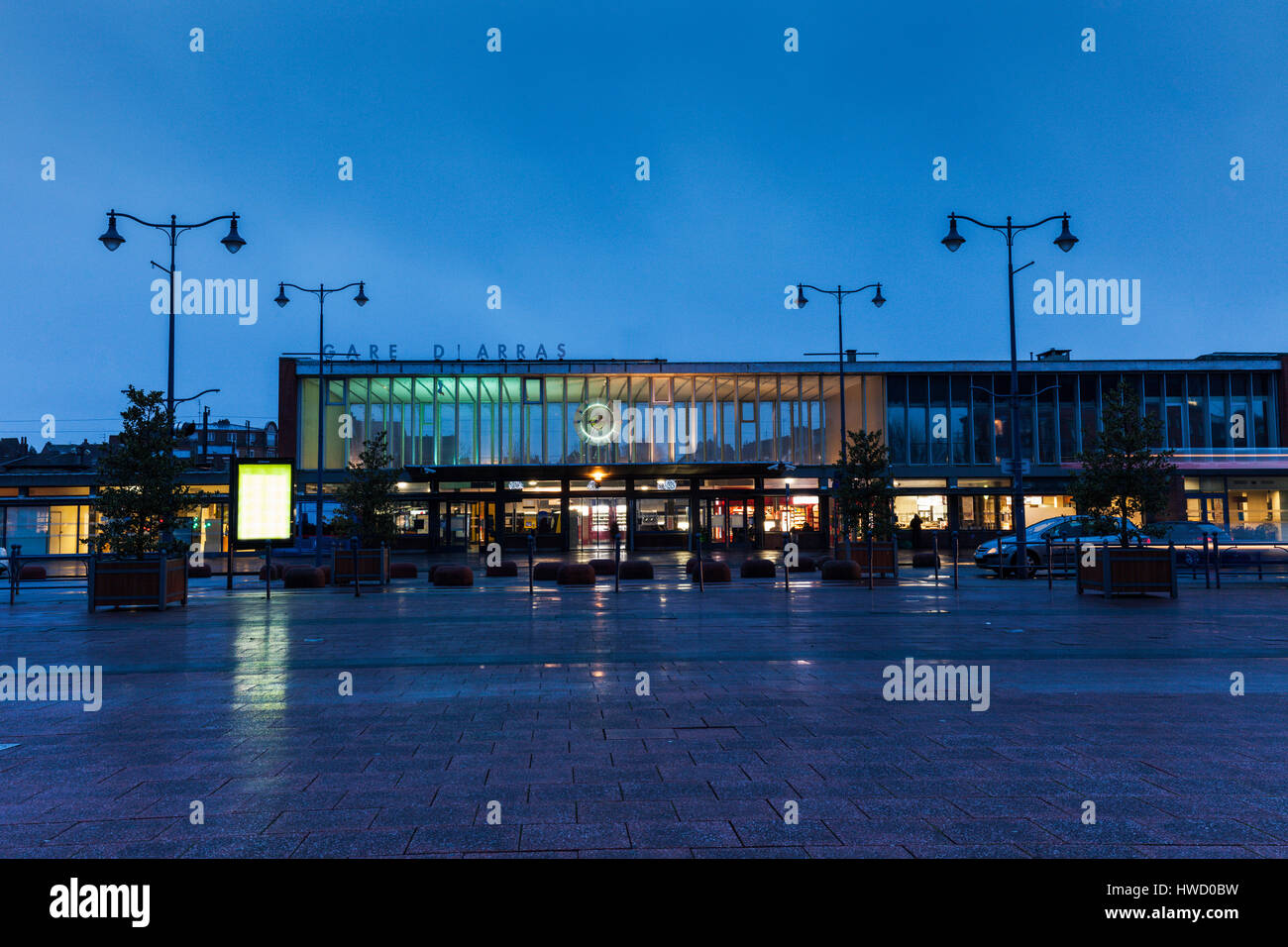 La gare d'Arras - gare à soir. Arras, le Nord-Pas-de-Calais-Picardy, France. Banque D'Images