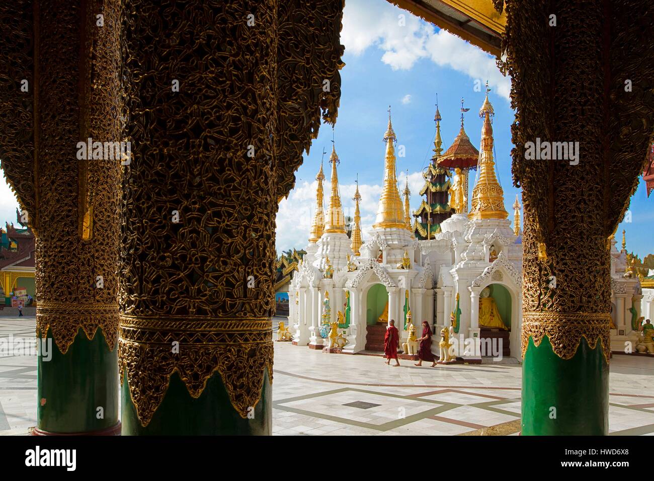 Myanmar (Birmanie), Rangoon, stupas autour de la pagode Shwedagon Banque D'Images