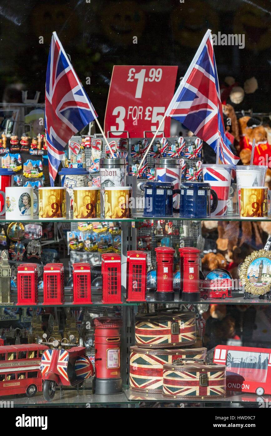 Royaume-uni, Londres, Notting Hill, Portobello Road, souvenirs typiquement anglais Banque D'Images