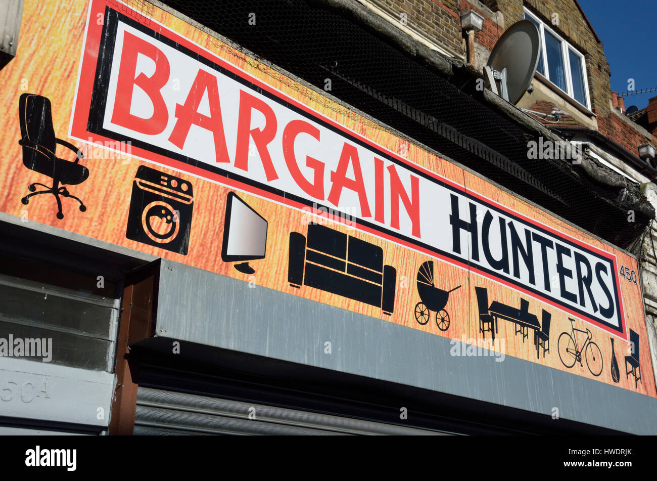 "Chineurs" affiche à l'extérieur d'une boutique. Banque D'Images