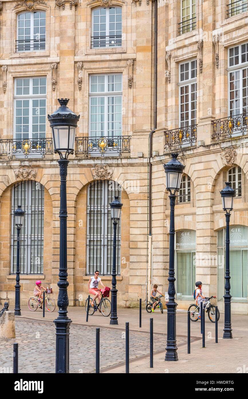 France, Gironde, Bordeaux, zone classée au Patrimoine Mondial de l'UNESCO, Place de la Bourse datant du 18ème siècle et conçu par Ange-Jacques Gabriel Banque D'Images