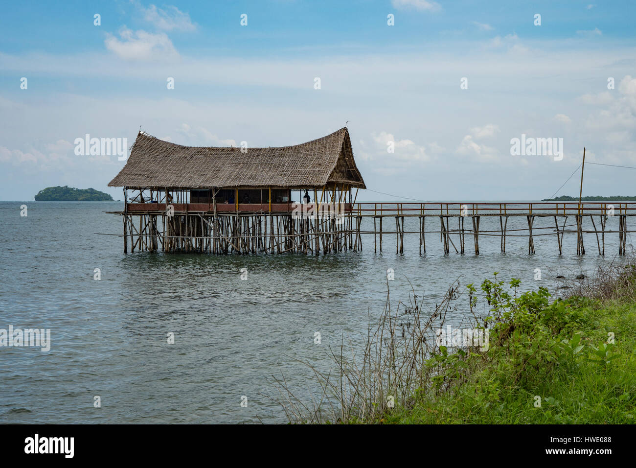 Restaurant de plage, Pulau Bawean, Indonésie Banque D'Images