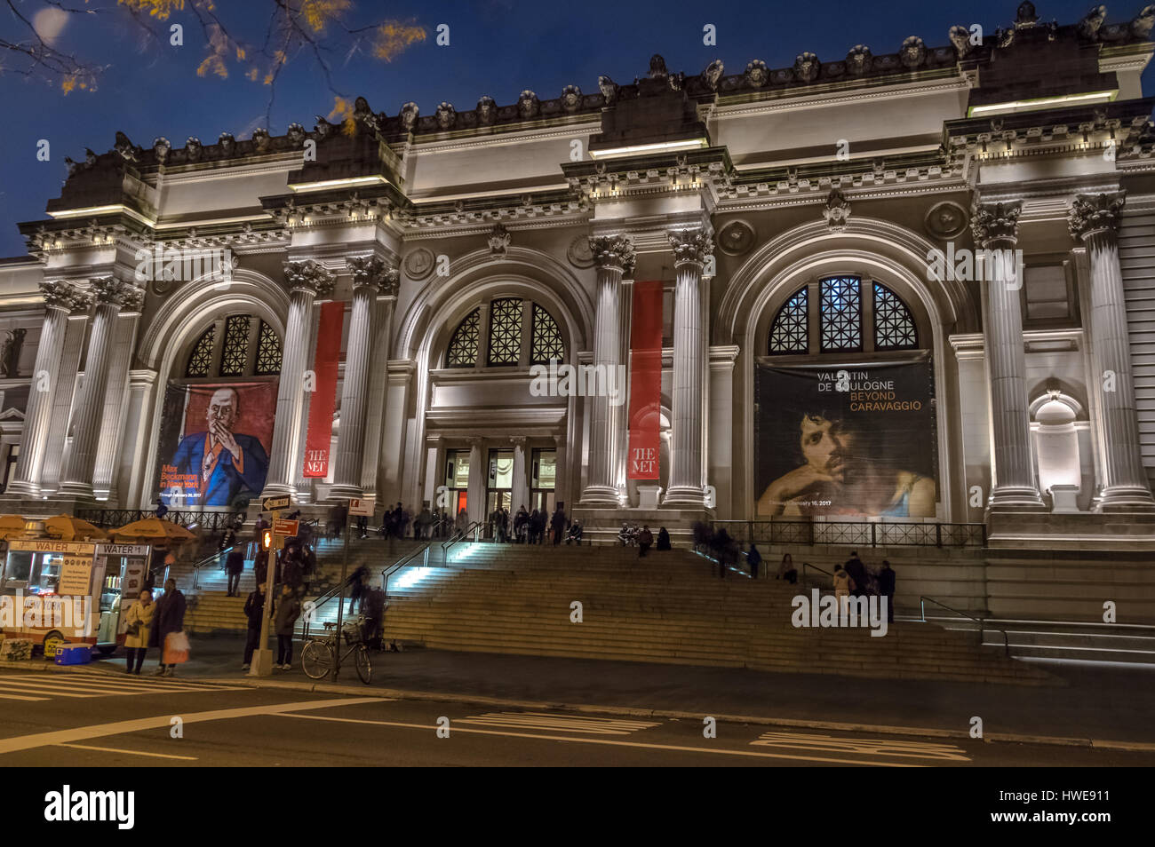 Metropolitan Museum of Art de New York City at night - New York, USA Banque D'Images