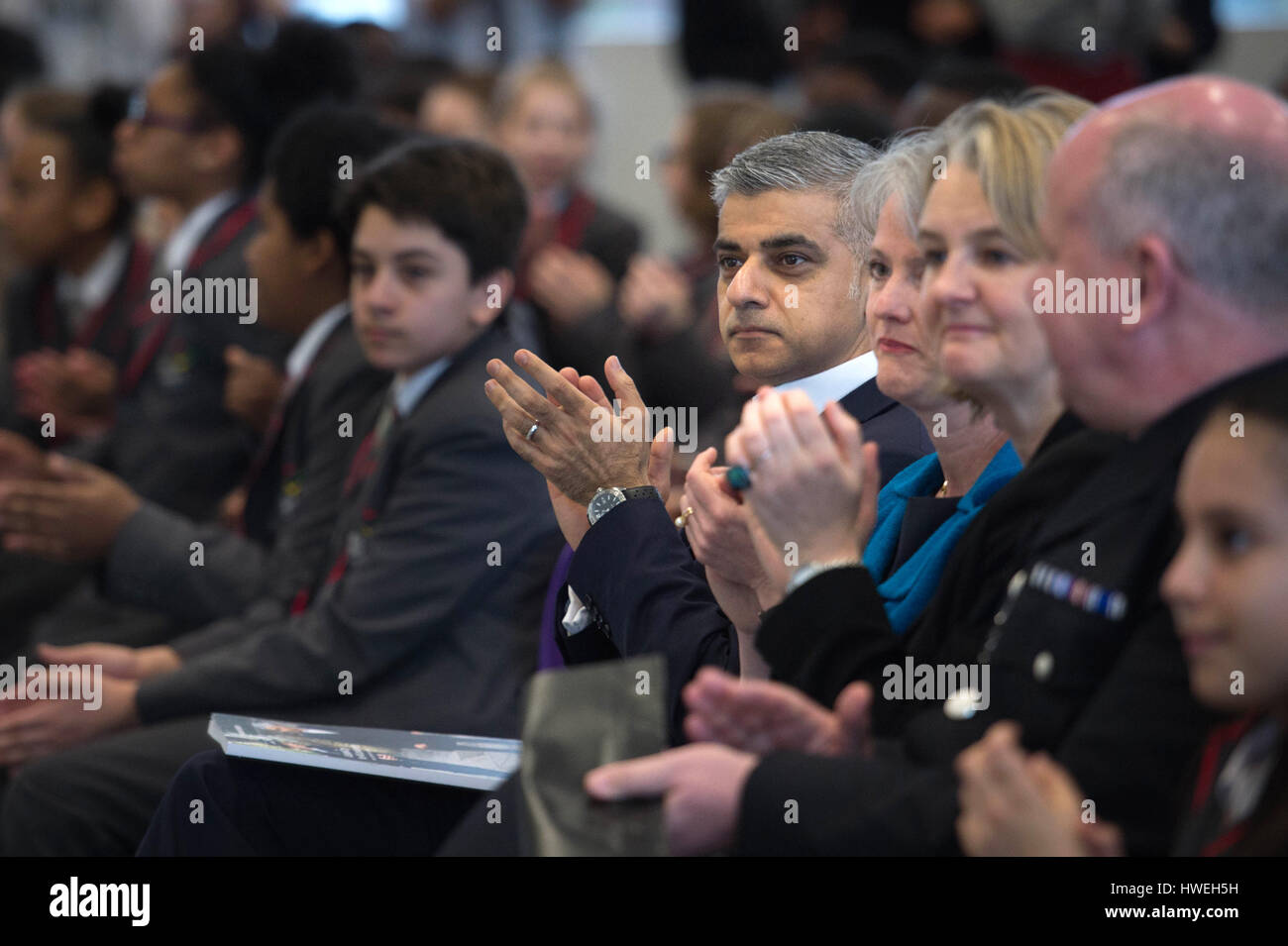Maire de Londres Sadiq Khan lors du lancement de son plan de la police et le crime à la brixton academy City Heights, dans le sud de Londres. Banque D'Images