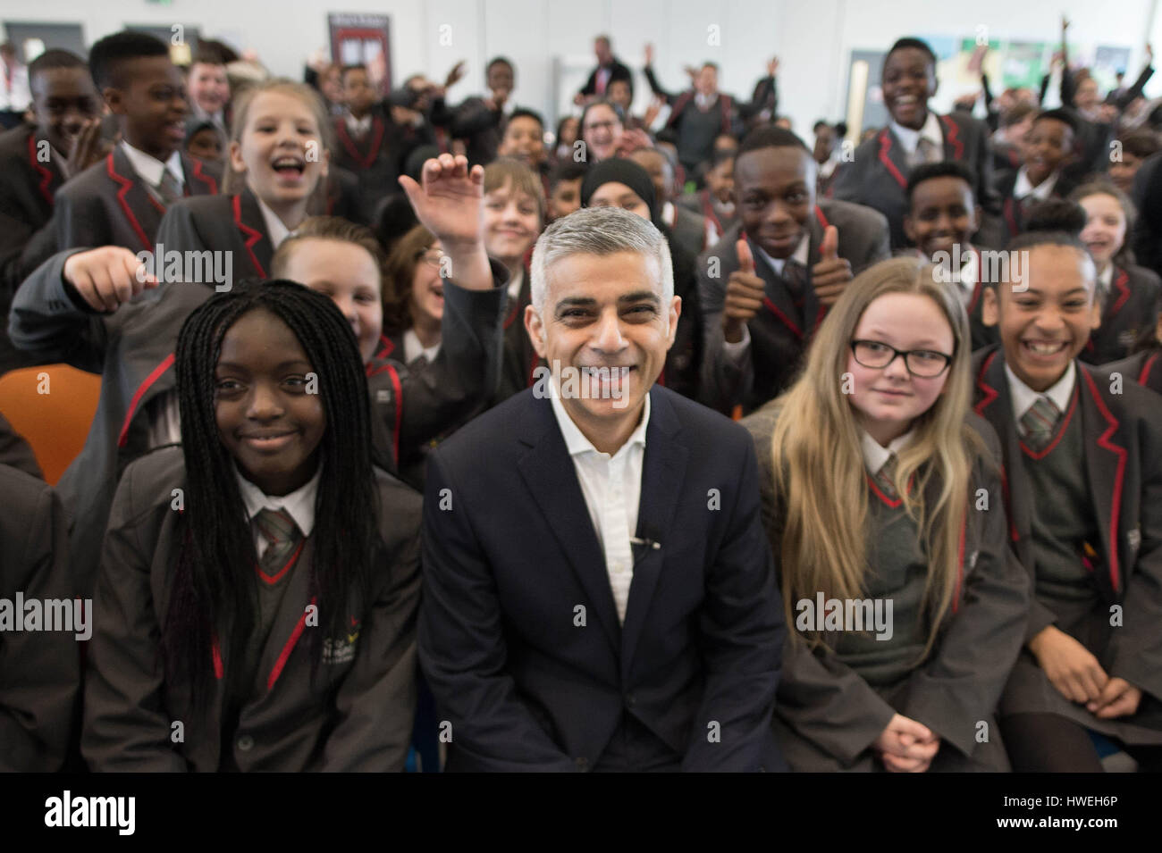 Maire de Londres Sadiq Khan lors du lancement de son plan de la police et le crime à la brixton academy City Heights, dans le sud de Londres. Banque D'Images