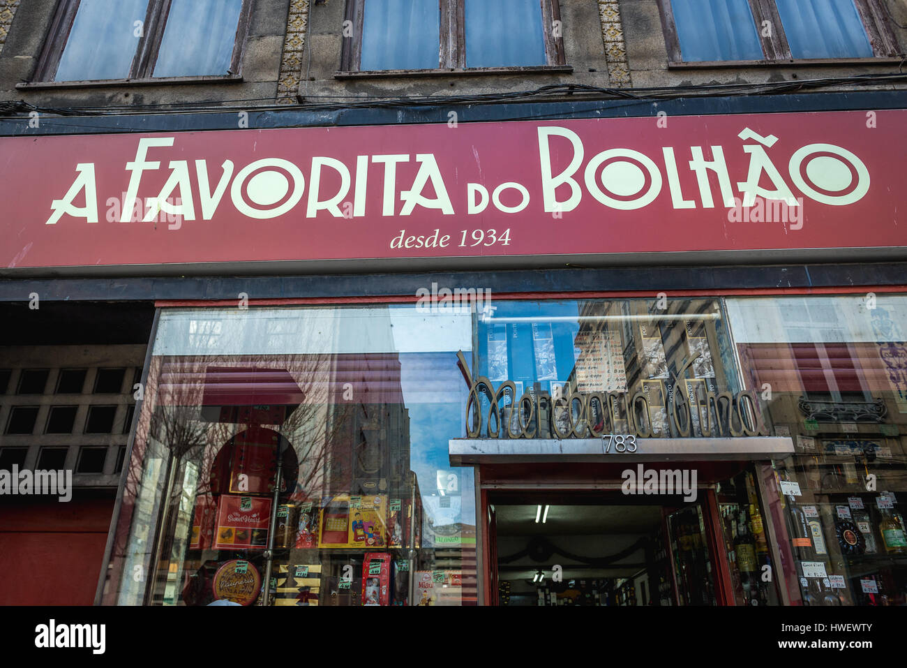 La Favorita n old fashioned Bolhao épicerie traditionnelle dans la ville de Porto sur la péninsule ibérique, deuxième plus grande ville du Portugal Banque D'Images