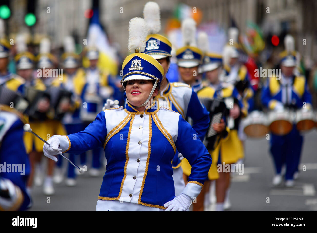 Mayobridge Band Irish Marching band au défilé de la Saint-Patrick de 2017 à Londres, au Royaume-Uni. 7 Fois Tous Les Champions De Fleadh D'Irlande. Banque D'Images