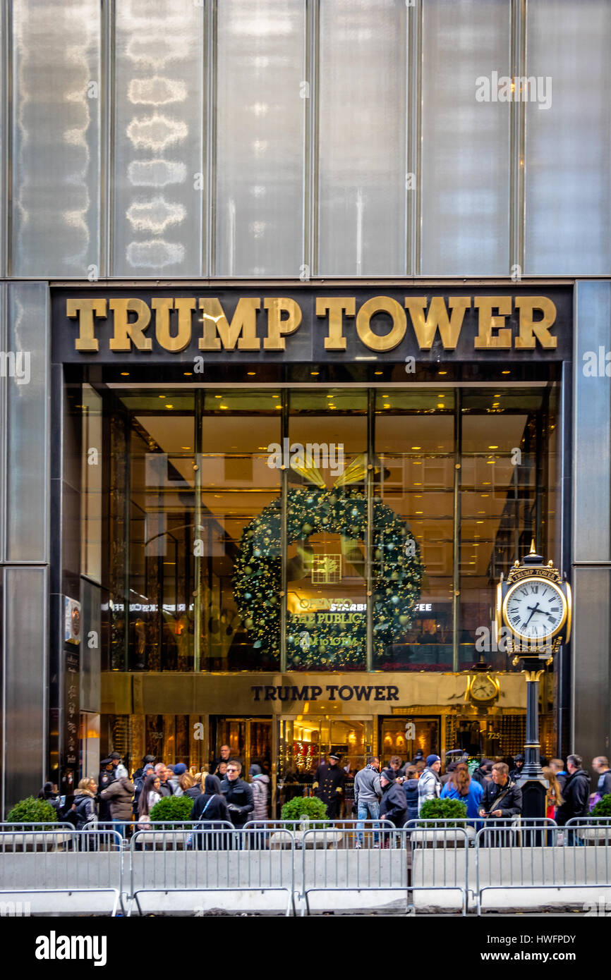 Façade de la Trump Tower, résidence du président élu, Donald Trump Banque D'Images
