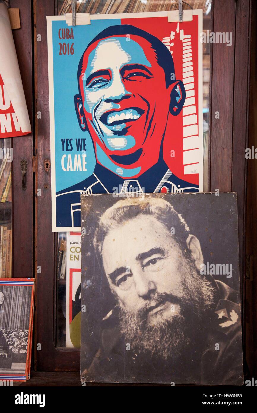 Cuba, La Havane, vieille Havane, patrimoine mondial de l'UNESCO, des affiches illustrées portraits de Fidel Castro et Barack Obama Banque D'Images