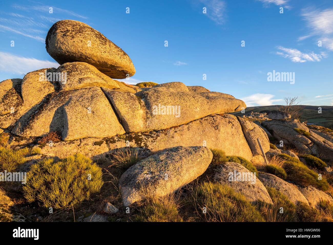 La France, la Lozère, les Causses et les Cévennes, paysage culturel de  l'agro pastoralisme méditerranéen, classé au patrimoine mondial de  l'UNESCO, Parc National des Cévennes, répertorié comme se réserve Biosphère  par l'UNESCO,