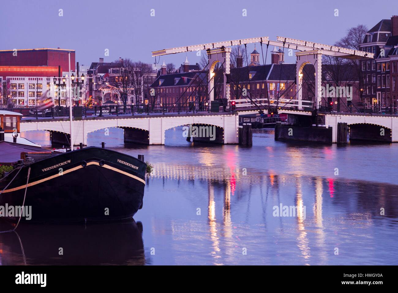 Pays-bas, Amsterdam, Magere Brug, le pont Maigre, Dawn Banque D'Images