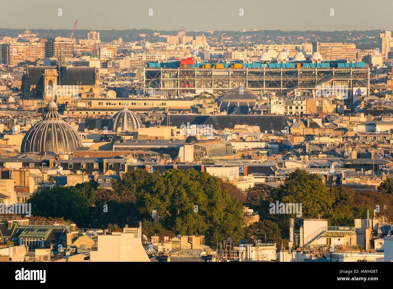 France, Paris, vue générale avec le centre Beaubourg Banque D'Images