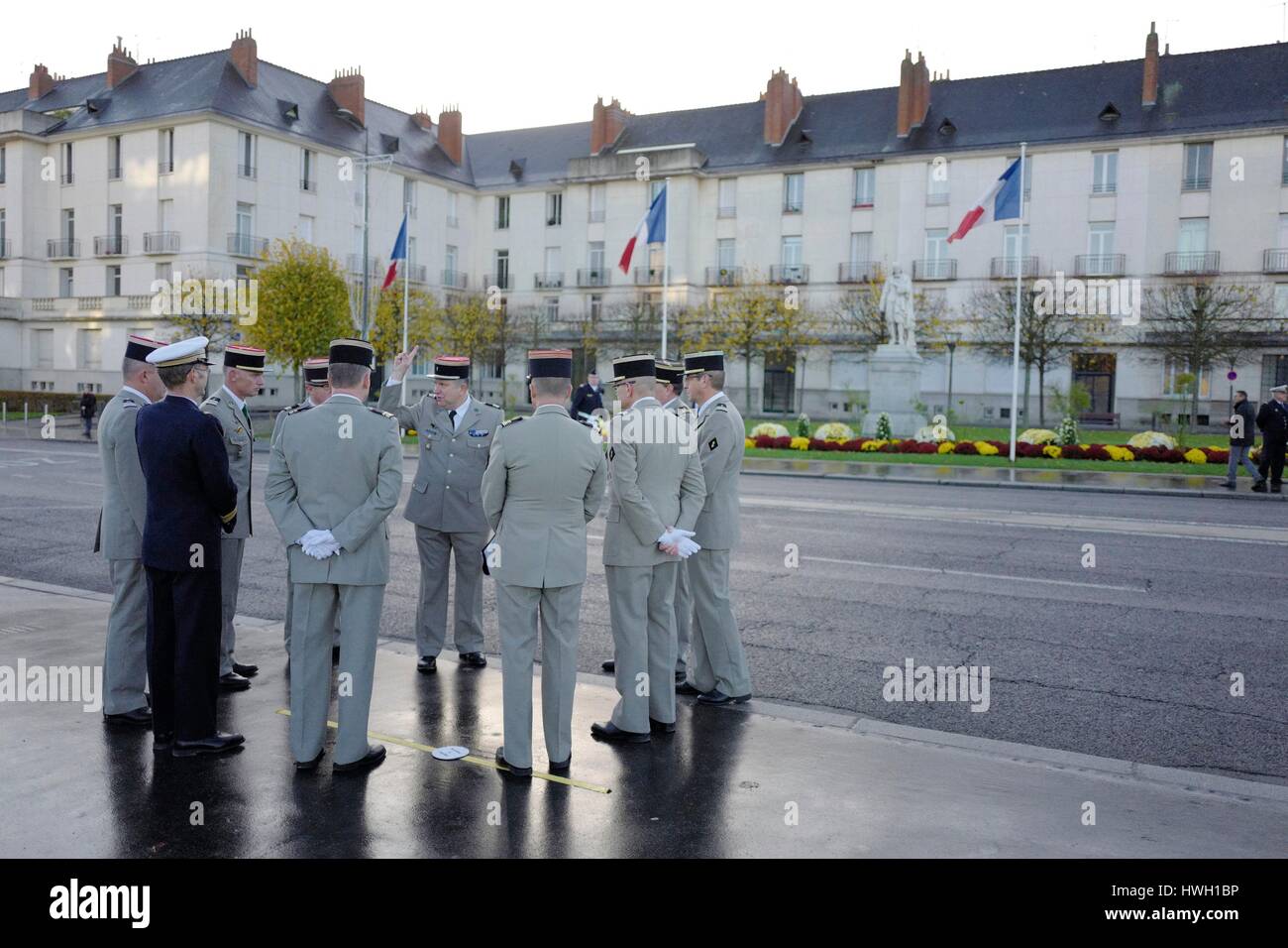 France, Indre et Loire, Tours, vallée de la Loire, classé au Patrimoine Mondial par l'UNESCO, des officiers de l'armée pendant le jour de l'armistice Banque D'Images