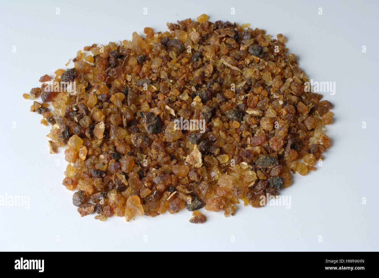 La myrrhe, Commiphora molmol myrrhe résine résine, résine de myrrhe, découper la plaque libre, objet, objet, à l'intérieur, studio, piscine, l'ésotérisme, fumée, brûler des parfums, Banque D'Images