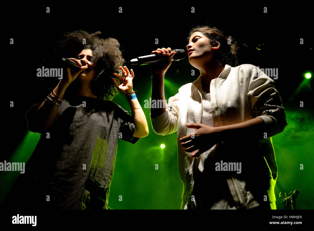 Barcelone - le 26 mai : Ibeyi (âme et contemporain le rhythm and blues band cubain) en concert au stade Apolo 2015 Primavera Sound Festival (PS15) le 26 mai Banque D'Images