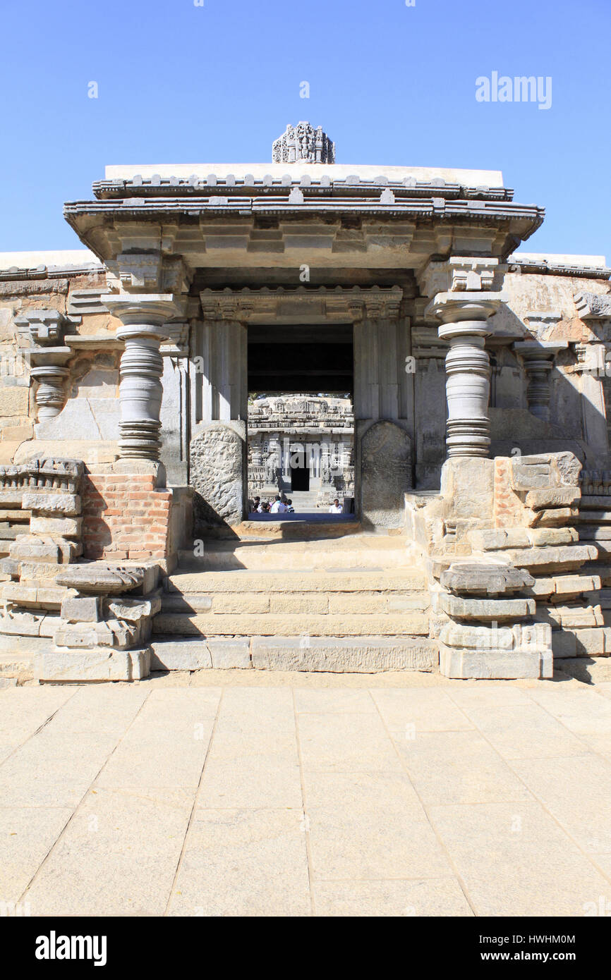 Entrée de Chennakesava Temple Hoysala, Architecture, Somnathpur, Karnataka, Inde Banque D'Images