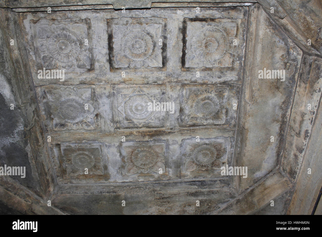 Domical bay plafond dans le Temple de Chennakesava mantapa. L'Architecture Hoysala, Somnathpur, Karnataka, Inde Banque D'Images