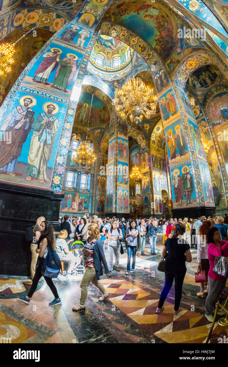 ST. PETERSBURG, Russie - le 14 juillet 2016 : l'intérieur de l'Eglise du Sauveur sur le Sang Versé. Référence architecturale et monument à Alexandre II. Numero Banque D'Images