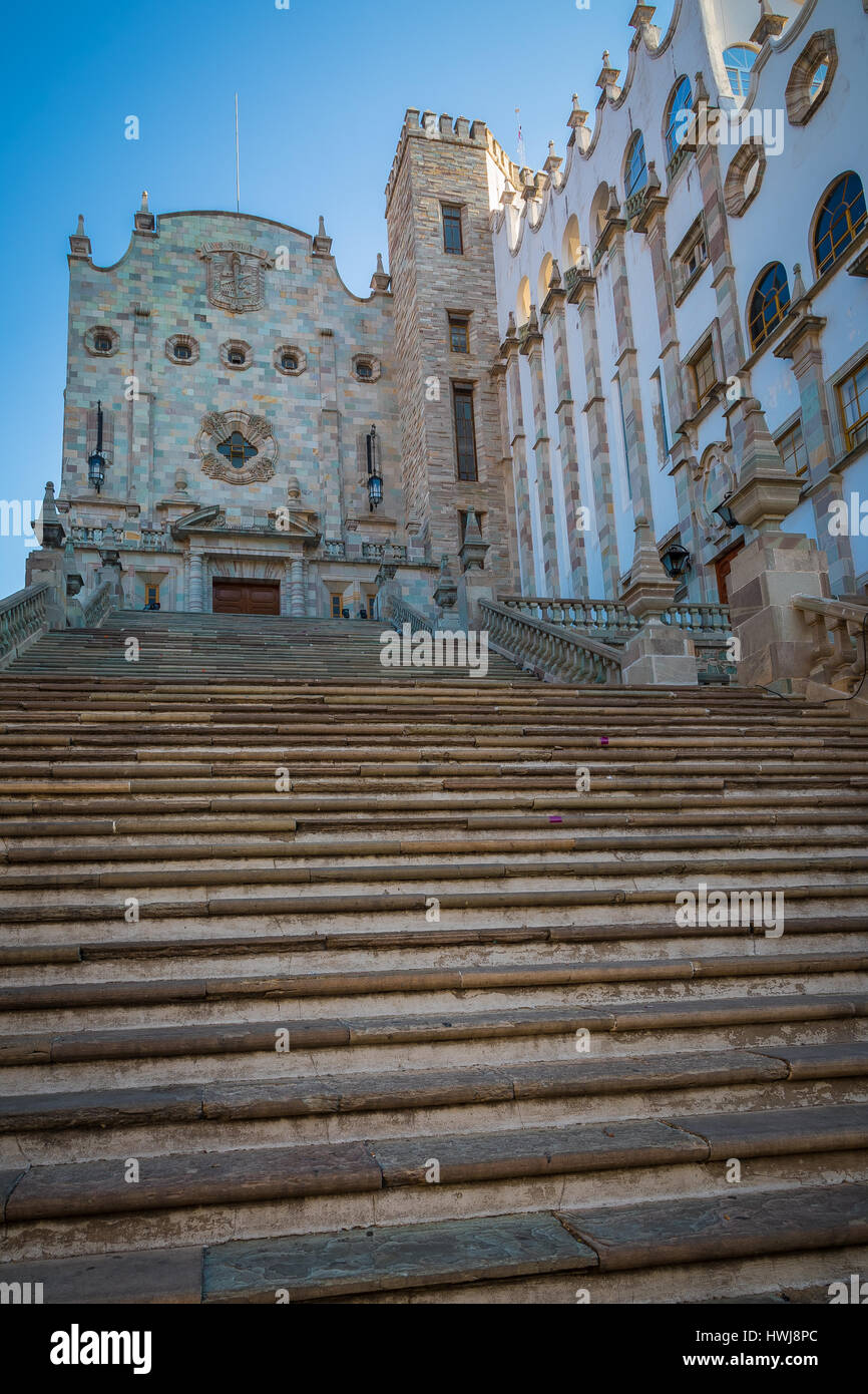 Dans l'Université de Guanajuato Guanajuato, Mexique ------ Guanajuato est une ville et une municipalité située dans le centre du Mexique et la capitale de l'état de la même na Banque D'Images