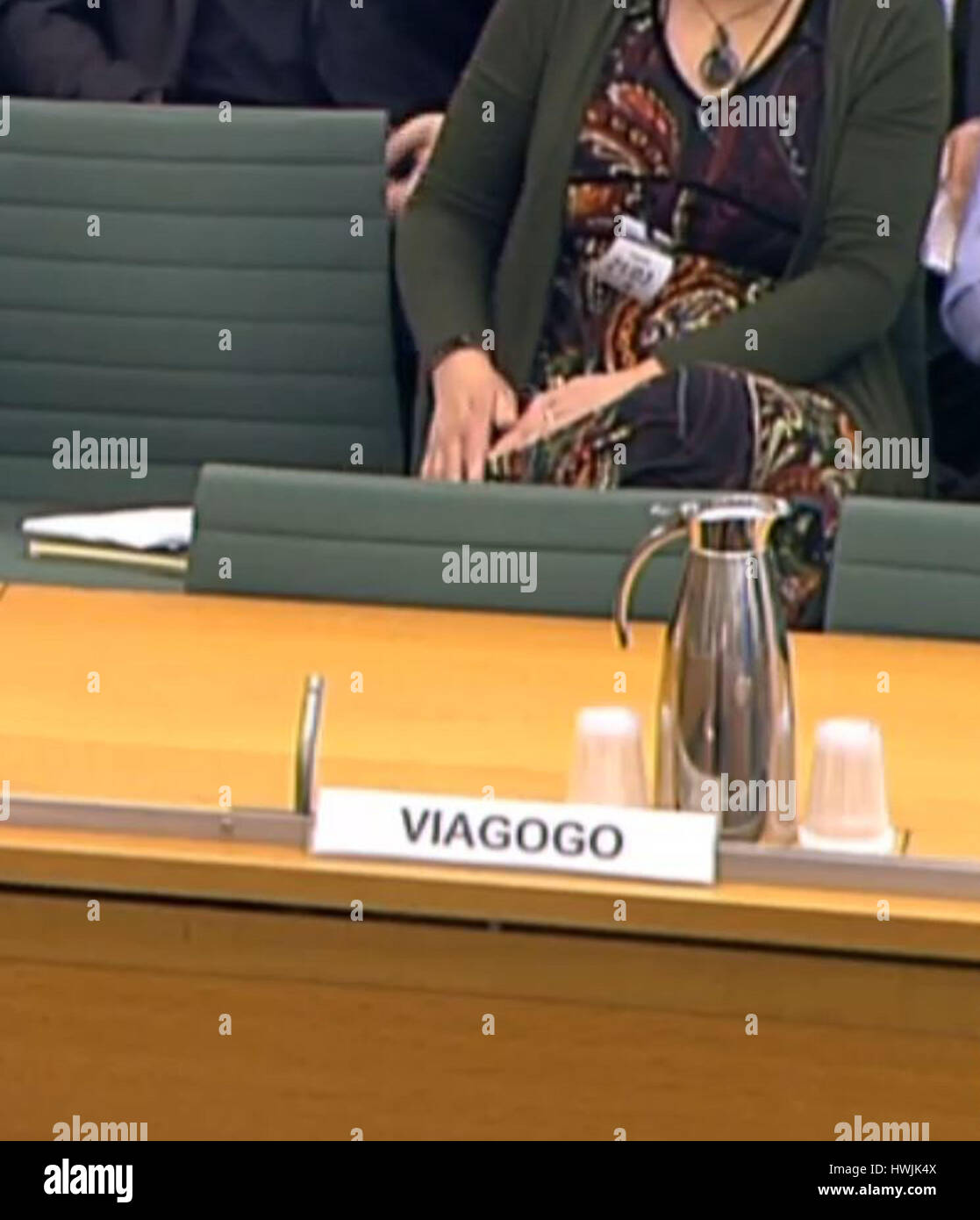 Le siège vide du site de billetterie en ligne Viagogo pendant une audition parlementaire sur la billetterie d'abus de la Culture, des médias et du Sport du Comité à la Chambre des communes, Londres. Banque D'Images