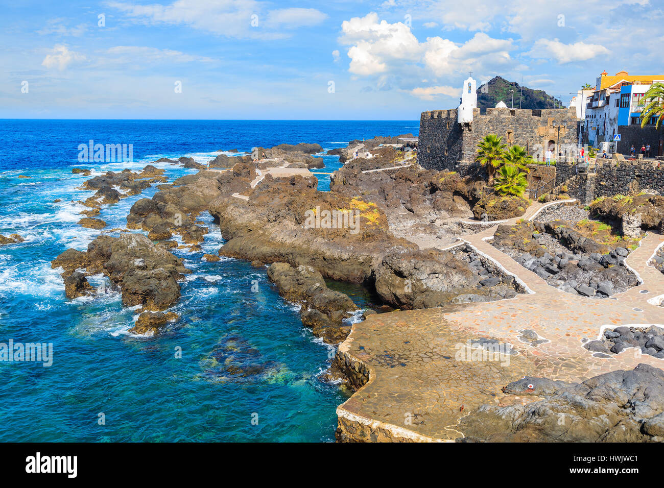 Rock pools en Garachico ville sur la côte de l'île de Ténérife, Espagne Banque D'Images