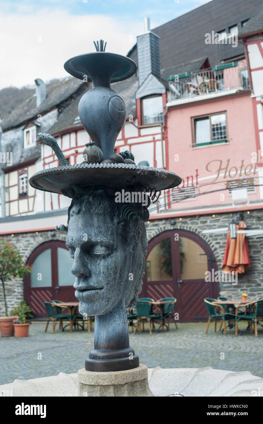 Mais l'eau, Vieille Ville, Bernkastel-Kues, Bernkastel-Wittlich, Bernkastel, Wittlich, Moselle, Rhénanie-Palatinat, Allemagne Banque D'Images