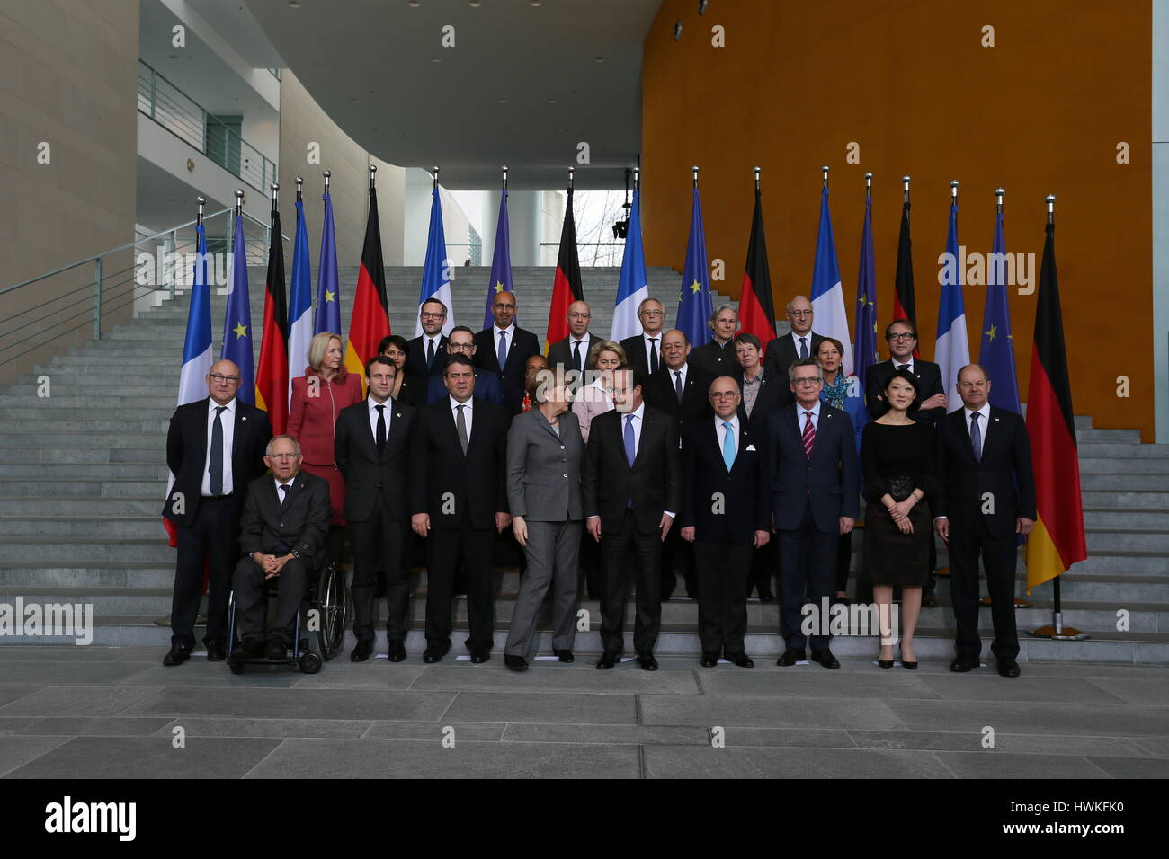 Berlin, Allemagne, le 31 mars 2015 : 17ème Français Allemand ministre consultation tenue avec le Président Hollande et de la Chancelière Merkel. Banque D'Images