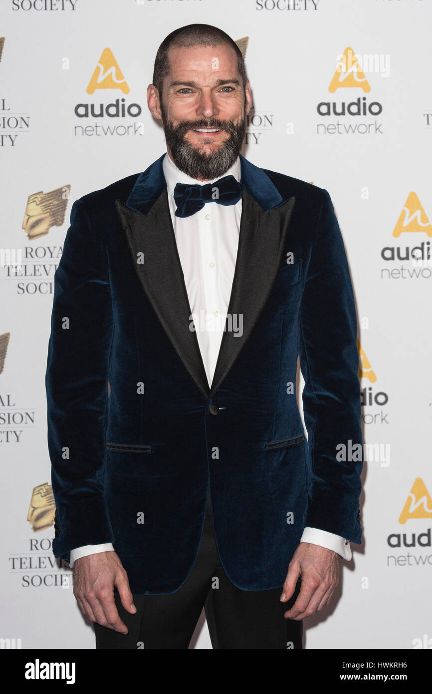 Londres, Royaume-Uni. 21 mars 2017. Fred Sirieix arrive pour la Royal Television Society (RTS) Programme des prix à l'hôtel Grosvenor House, Park Lane. Banque D'Images