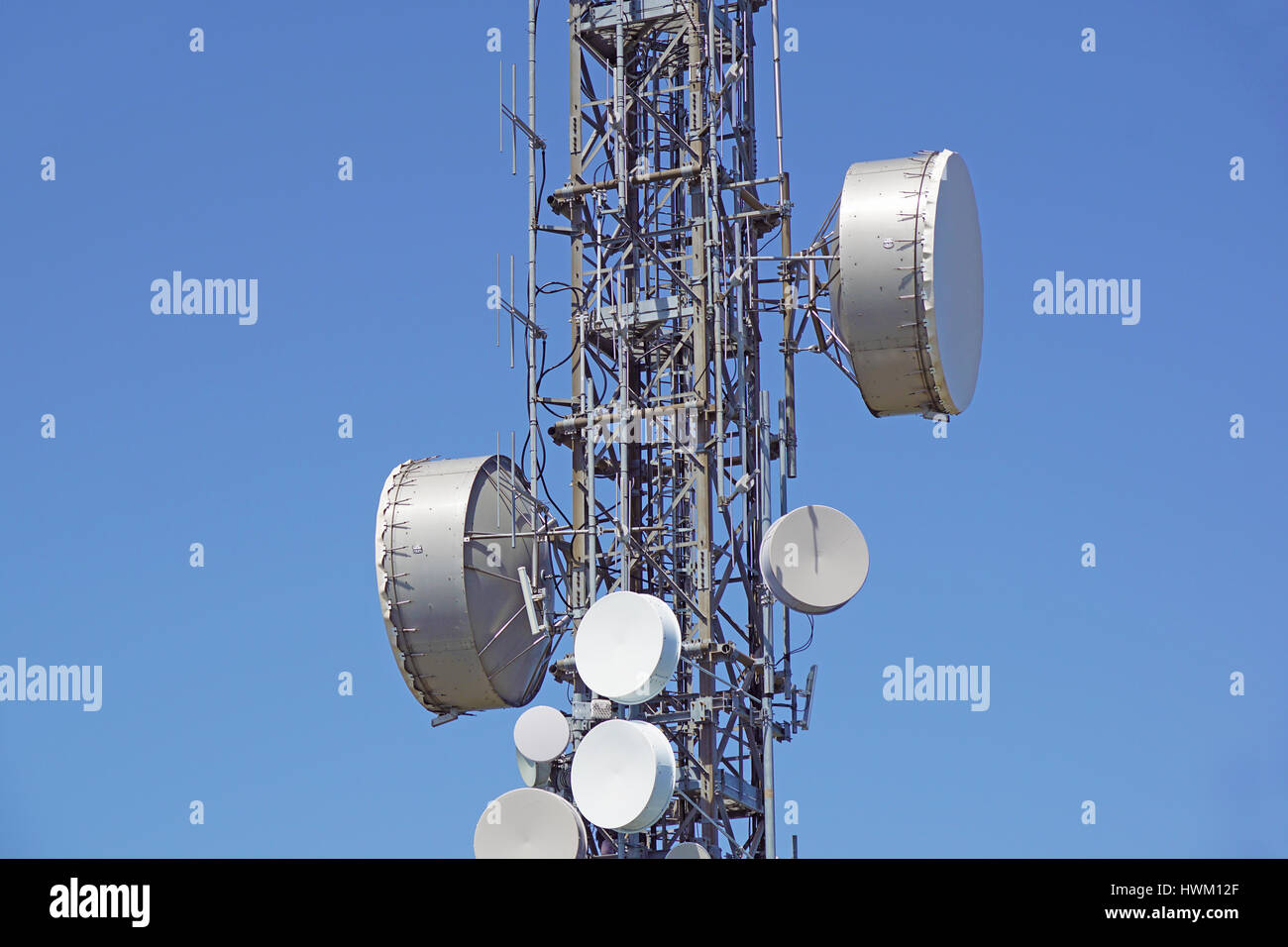 Antennes de télécommunication Banque D'Images