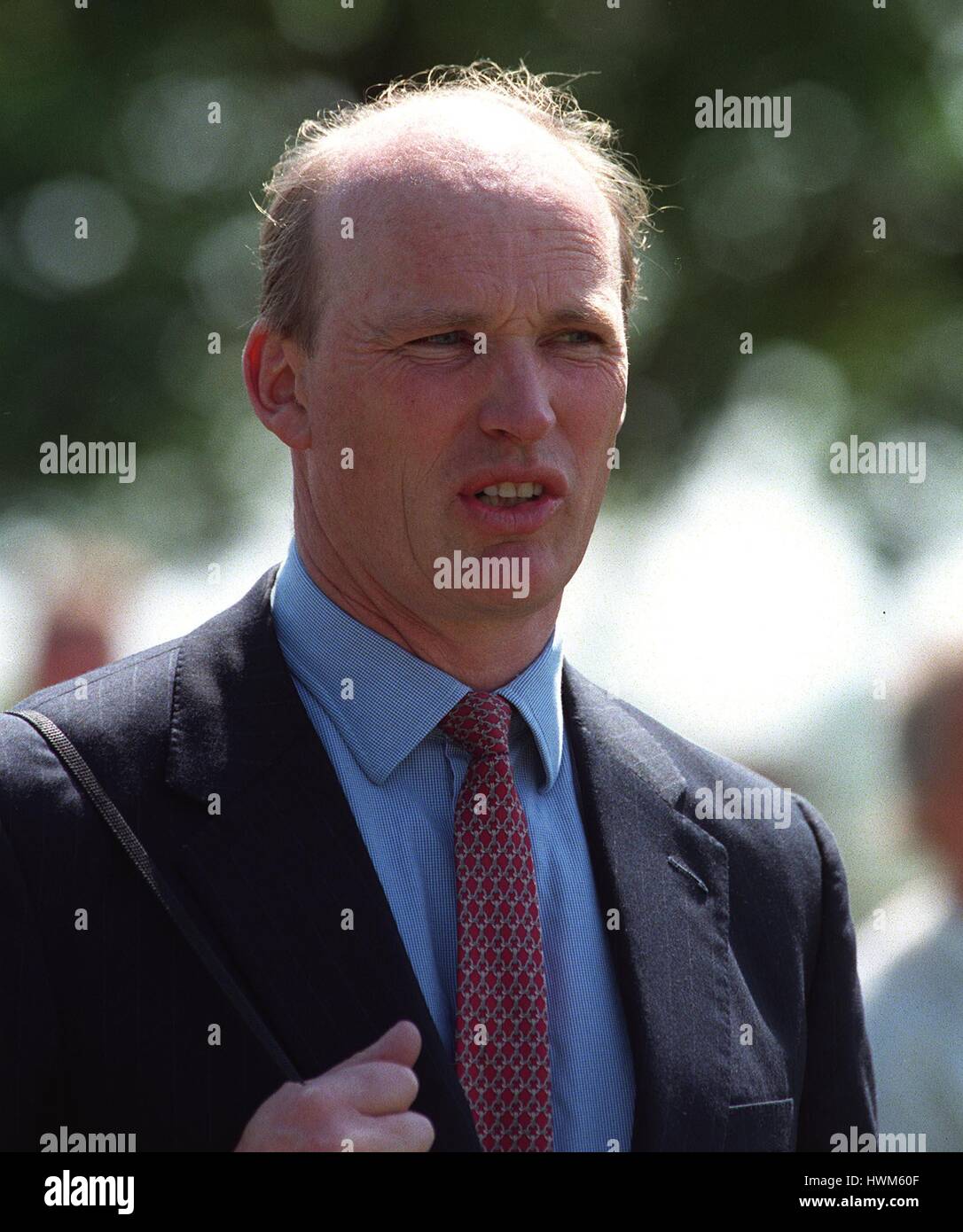 JOHN GOSDEN entraîneur de chevaux de course 03 Juin 1997 Banque D'Images