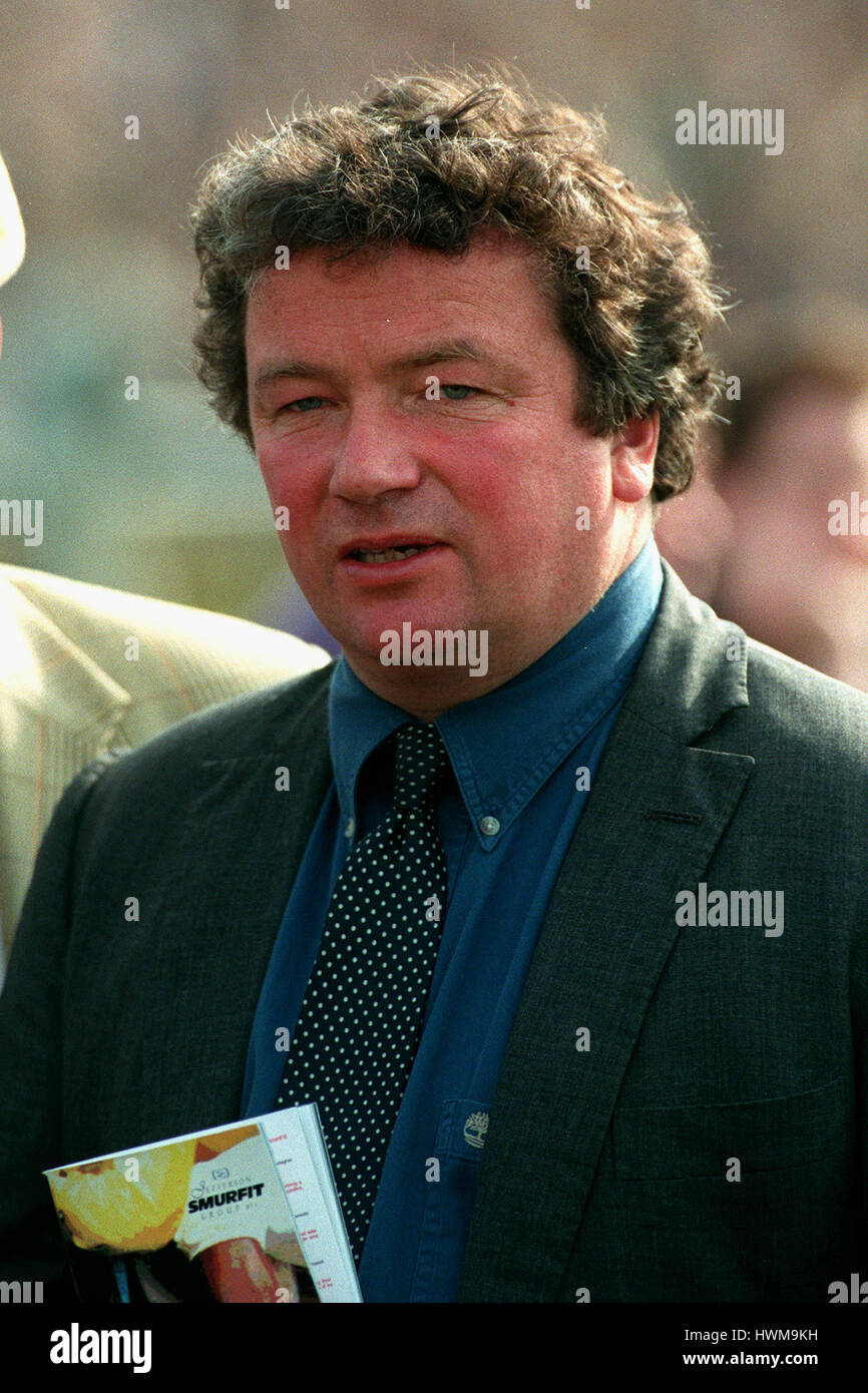 NIGEL TWISTON DAVIES-entraîneur de chevaux de course 23 Mars 1999 Banque D'Images