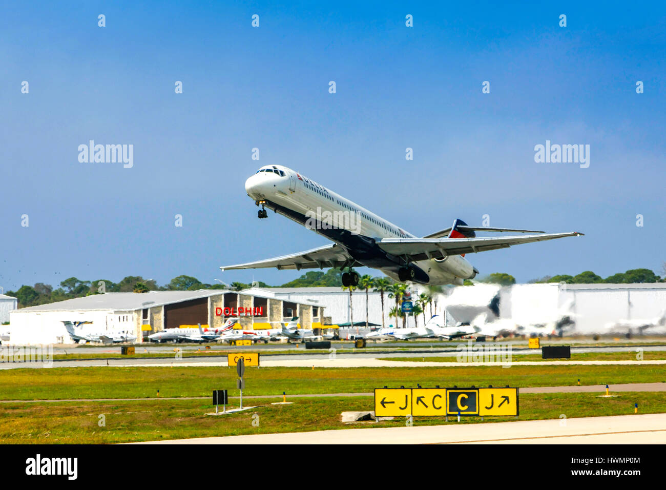 Delta Airlines McDonnell Douglas MD-88, au départ de l'aéroport de Sarasota en Floride la SRQ Banque D'Images