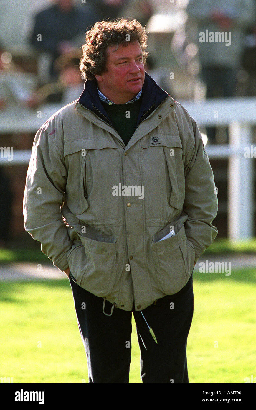NIGEL TWISTON DAVIES-entraîneur de chevaux de course 18 Janvier 2000 Banque D'Images