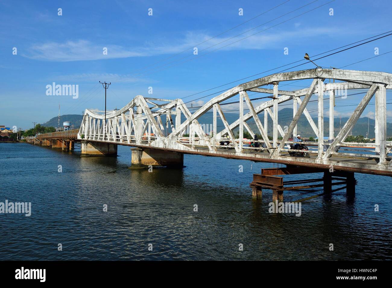 La province de Kampot, Cambodge, Kampot, le fleuve Prek Kampong Bay Bridge, rivière Banque D'Images