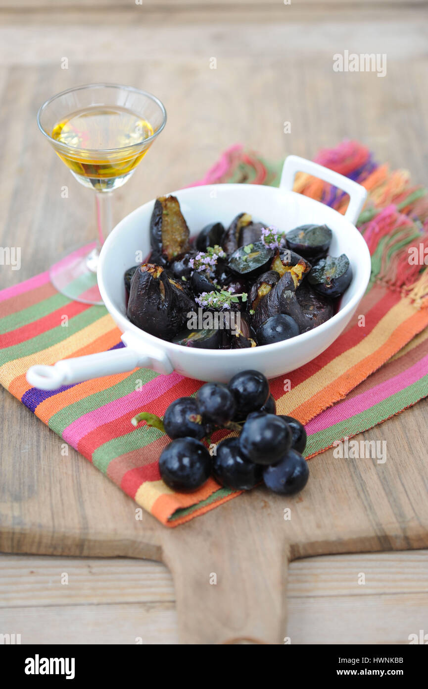 Raisins et figues rôtis à l&# x92;l'amaretto Banque D'Images