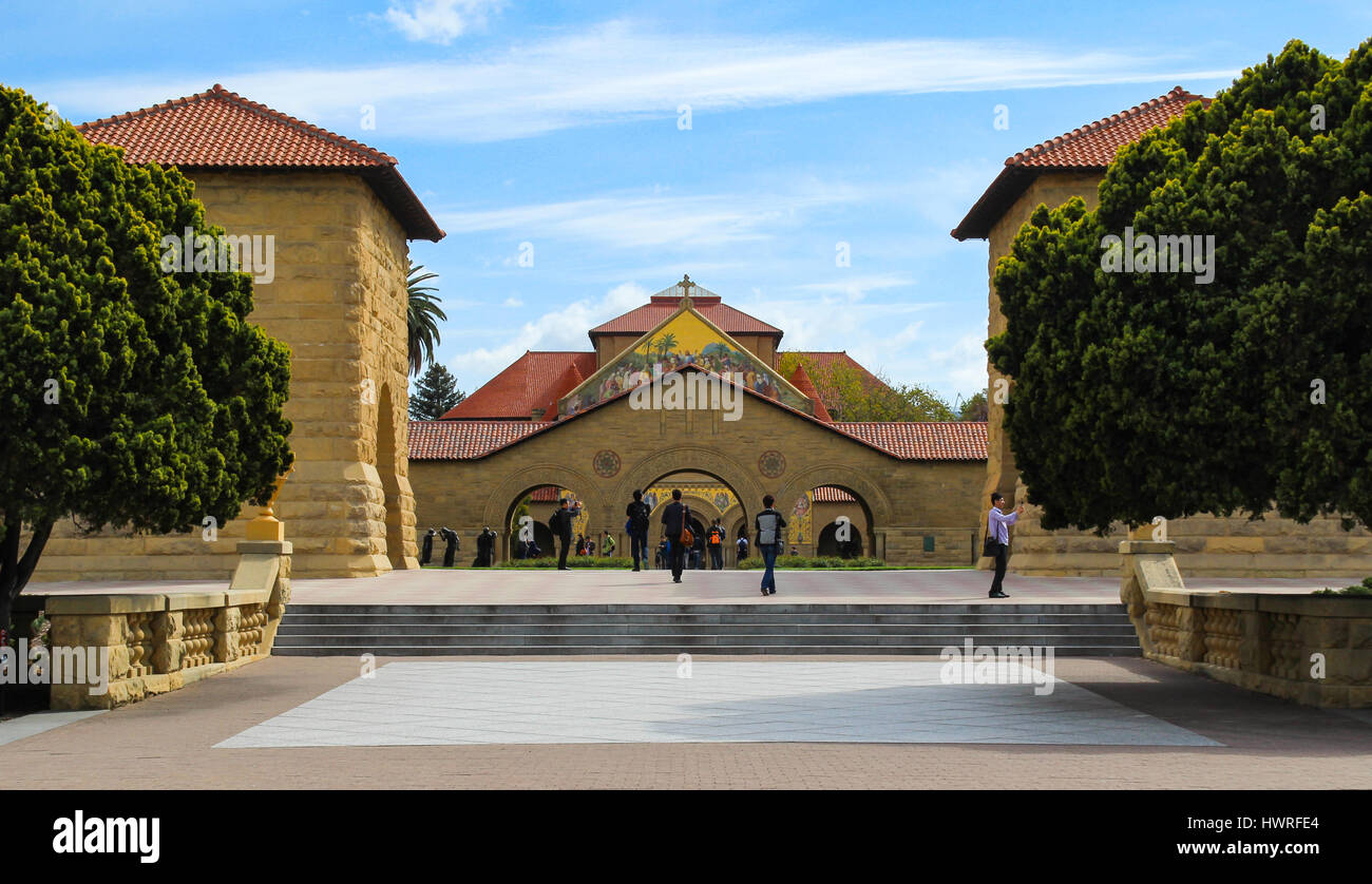 Stanford, CA - 03 Avril 2014 : Memorial Church à l'Université de Stanford. L'Université de Stanford est l'un des principaux établissements de recherche et d'enseignement Banque D'Images